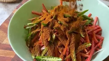 Winter mixed vegetable and amla pickle in mustard oil 4